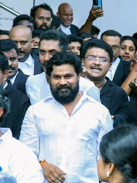 <div>Actress abduction case: Actor Dileep’s acquittal triggers divergent reactions</div>