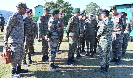 <div>Eastern Army Commander reviews security along India-B’desh border in Mizoram, Tripura</div>