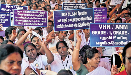 <div>TN contract nurses’ strike enters fifth day, Health Minister offers assurances on regularisation, benefits</div>