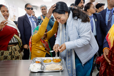 CM Rekha Gupta inaugurates Atal Canteens in Delhi’s Shalimar Bagh, Pitampura