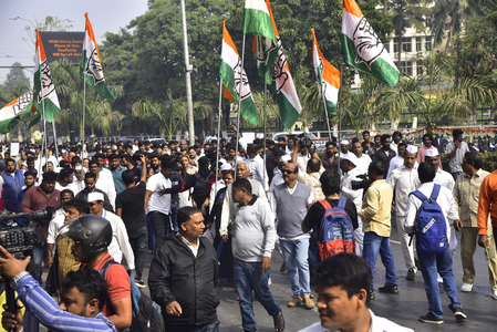 Odisha: Congress protests against additional security deposit, demands free power for farmers