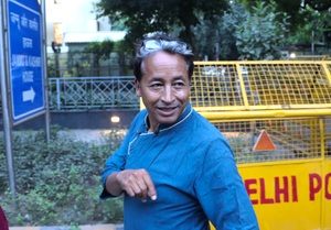 <div>SC to hear plea challenging Sonam Wangchuk’s detention today</div>