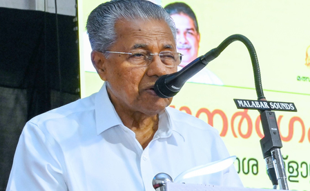<div>Sabarimala gold theft case: CM Vijayan’s office rejects ‘fabricated story’ claim as Oppn targets P. Sasi</div>