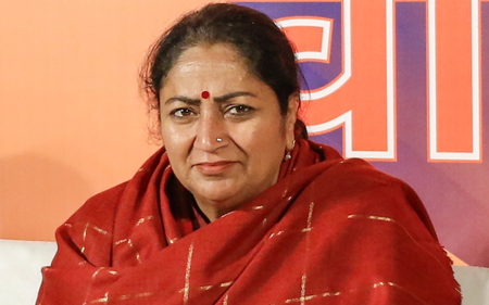 New Year: Delhi CM prays at Yamuna Bazaar Hanuman Temple