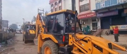 <div>Bulldozer action in Rajasthan’s Chomu after stone-pelting incident</div>