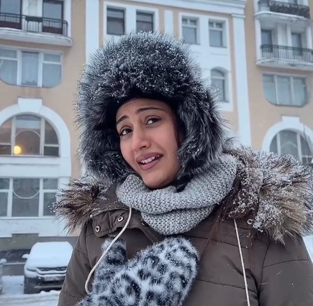 <div>Surbhi Chandna is missing Mumbai’s Vada Pao during her trip abroad</div>