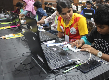 <div>Kerala’s 4.5 lakh Class 10 students plug into the future with robotics training</div>