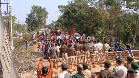 VHP demands halt to border trade with Bangladesh over killings of Hindus