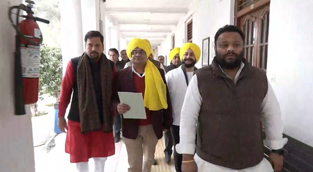 Row on Sikh Guru: Suspended AAP MLAs write to Delhi Assembly Speaker, seek resignation of Kapil Mishra