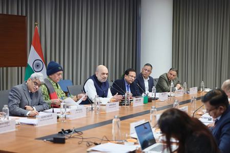 <div>HM Shah calls for dismantling terror completely in J&K, hails security forces for fighting terrorism</div>