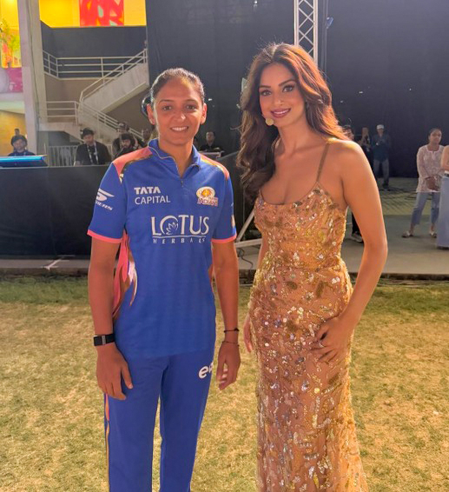 Harnaaz Sandhu poses with Harmanpreet Kaur: Punjab raised us, India shaped us, universe became our stage
