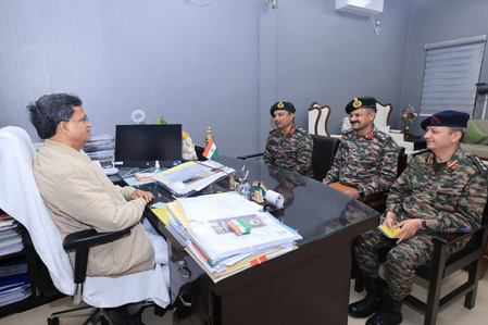 Tripura CM discusses border issues, Bangladesh polls with top Army officers