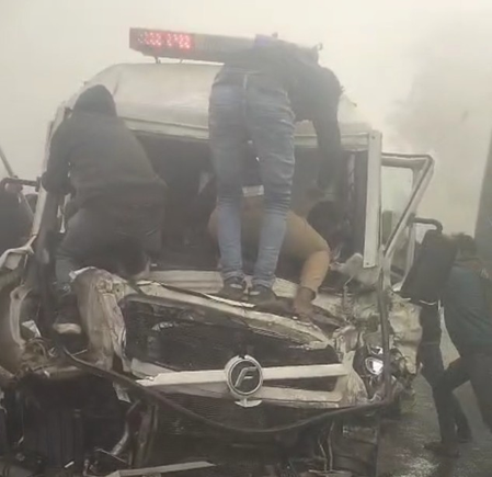Dense fog causes massive pile-up on Muzaffarpur-Darbhanga highway, three critically injured