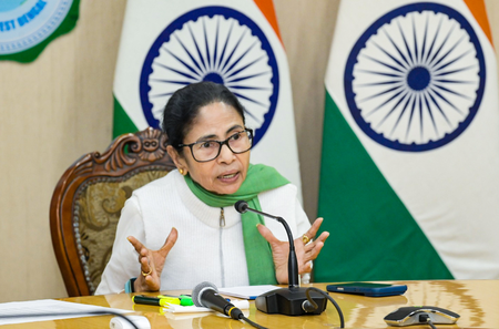 <div>ECI snatching voting rights of people through SIR: Mamata Banerjee on National Voters’ Day</div>