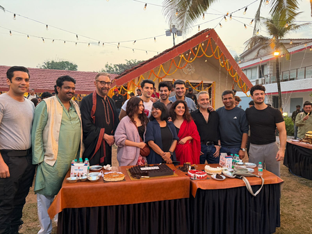 <div>Fatima Sana Shaikh celebrates with the cast & crew as she wraps up the shoot for her untitled next</div>