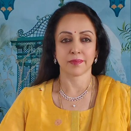 Maha local polls: Senior citizen flags polling booth chaos to Hema Malini