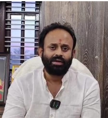 <div>Cong seeks clarification after its leader ‘abused’ woman Municipal Commissioner in K’taka</div>