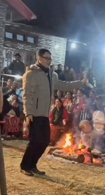 Kiren Rijiju’s graceful dance steps win admirers at Arunachal fest