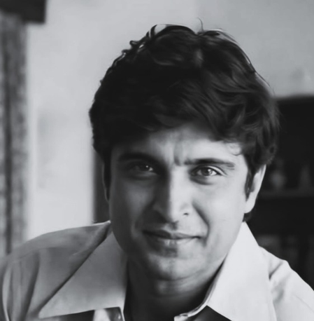 <div>Zoya Akhtar wishes birthday to ‘Pa’ Javed Akhtar: ‘Thank you for it all’</div>