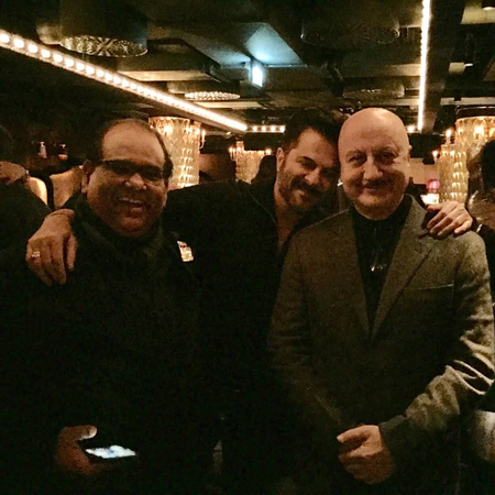 <div>Anupam Kher’s 2016 memories feature late buddy Satish Kaushik</div>