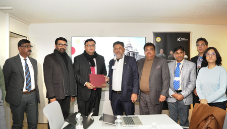 <div>Shivakumar’s Davos diversion doesn’t freeze CM bid, leadership issue evokes Rajathan crisis</div>