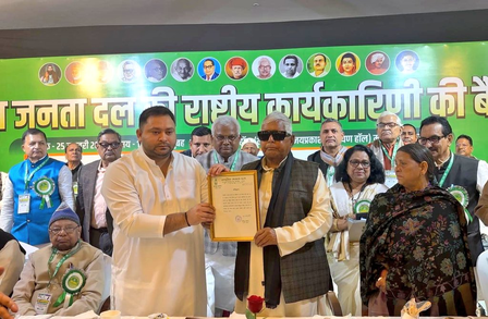 <div>Tejashwi Yadav appointed RJD’s national working president, sister Rohini says ‘prince turned puppet’</div>