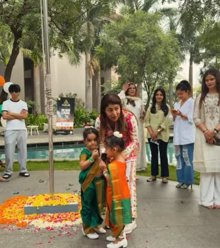 Debinna Bonnerjee ‘shows up’ despite being tired for her baby girls, drapes them in Nauvaari sarees on Republic Day