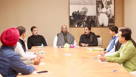 State-wise reviews continue: Kharge, Rahul meet Uttarakhand Congress leaders