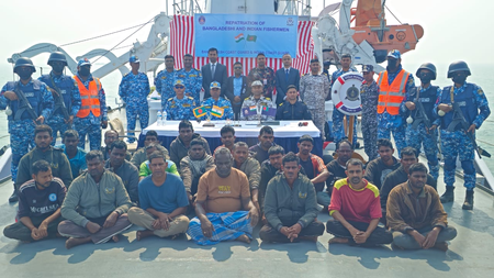 Bangladesh returns 23 Indian fishermen, India responds by repatriating 128 Bangladeshis