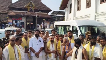 Indian cricket team visits Sree Padmanabhaswamy Temple ahead of T20I series finale in Kerala