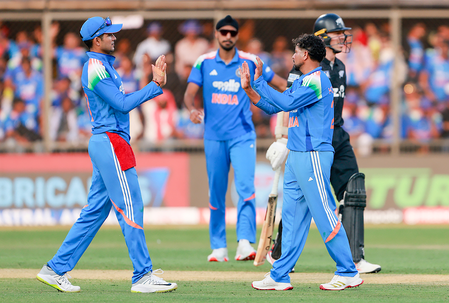 3rd ODI: Mitchell, Phillips centuries power New Zealand to 337/8 in series decider