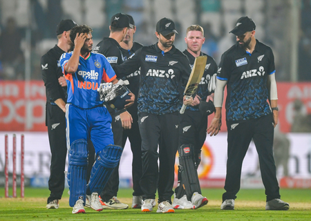 4th T20I: Seifert, Santner help NZ beat India by 50 runs despite Dube’s 65 (Ld)