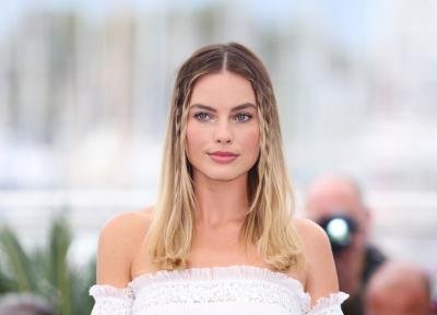 <div>Margot Robbie reveals her sweet Valentine’s Day gift for Jacob Elordi</div>