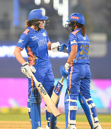 WPL 2026: Harmanpreet and Sciver-Brunt fifties take Mumbai Indians to 195/4
