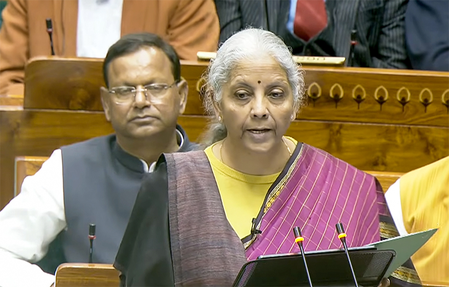 <div>Union Budget: Govt proposes dedicated freight corridor between Gujarat’s Surat and Dankuni in poll-bound Bengal</div>