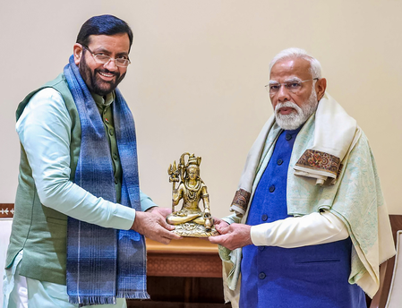 <div>Under PM Modi’s leadership, country moving towards Atmanirbhar Bharat: Haryana CM</div>