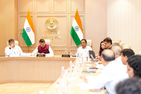 Implement 300 crore tree plantation mission for a Green Maharashtra: CM Fadnavis