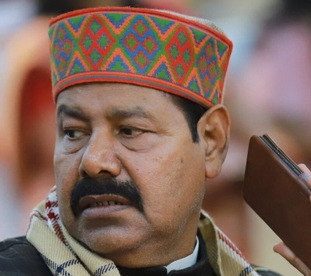 <div>Bihar govt ‘covering up’ NEET aspirant’s death, claims RJD</div>