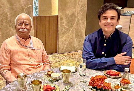 <div>Adnan Sami says RSS supremo Mohan Bhagwat cleared his myths & misconceptions</div>
