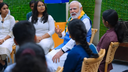 <div>PM Modi lauds students’ dream of Viksit Bharat, stresses discipline and daily habits</div>