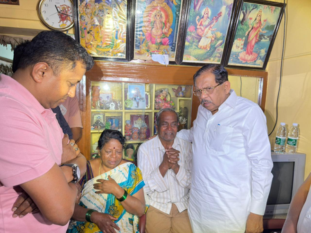 <div>K’taka HM Parameshwara meets bereaved family of Indo-Canadian software professional in Bengaluru</div>