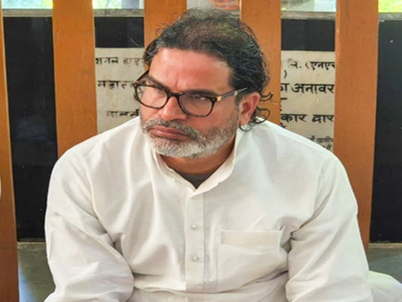 <div>Prashant Kishor meets Darbhanga victim’s kin, slams Bihar govt on law and order</div>