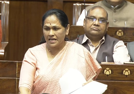 <div>‘First-ever PM concern for J&K youth’: Minister shares girl’s emotional remark in RS</div>