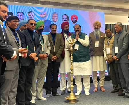 Diaspora always carry spirit of motherland in hearts, says Punjab BJP working chief