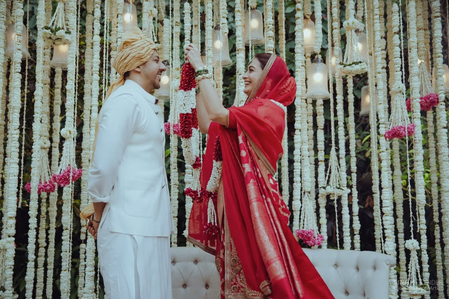 <div>Dia Mirza calls husband Vaibhav Rekhi her ‘home’ as they mark 5 years of marital bliss</div>