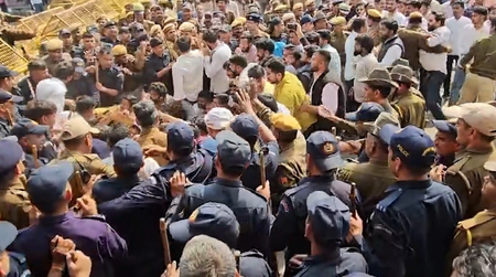 BJP Yuva Morcha workers clash with police during march to Congress office in Jaipur