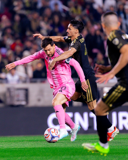 <div>LAFC brush past Messi’s Inter Miami 3-0 in MLS opener</div>