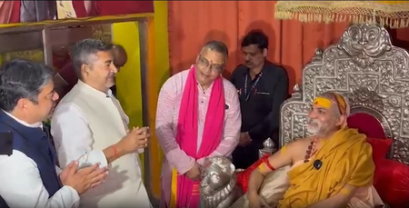 Support mounts for Shankaracharya as controversy escalates