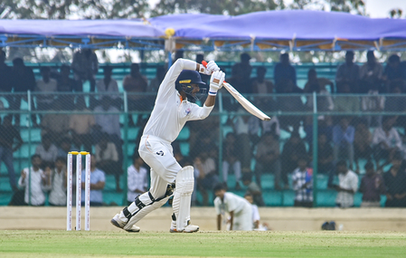 <div>Ranji Trophy Final: J&K reach 89/3 at Tea on Day 4, extend lead to 380 runs vs Karnataka</div>