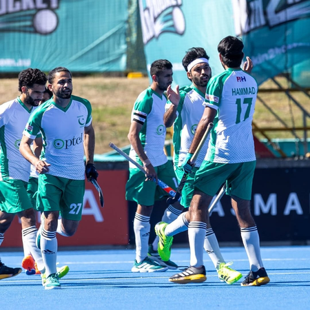 Sulky Pakistan hockey team flies for World Cup qualifiers under a banned coach